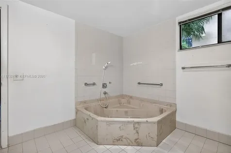 481 Ives Dairy Road Miami FL 33179