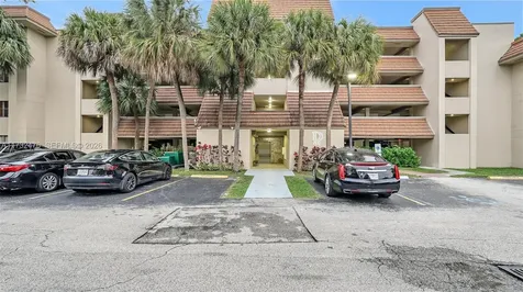 481 Ives Dairy Road Miami FL 33179