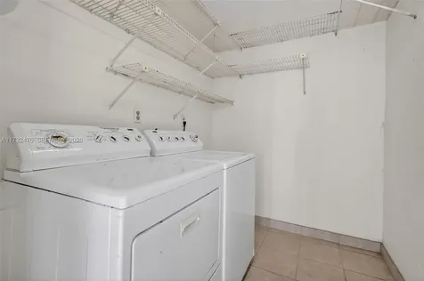 481 Ives Dairy Road Miami FL 33179