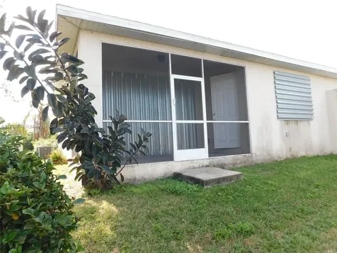 617 SE 7 Street Cape Coral FL 33990