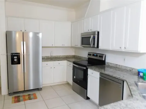 617 SE 7 Street Cape Coral FL 33990