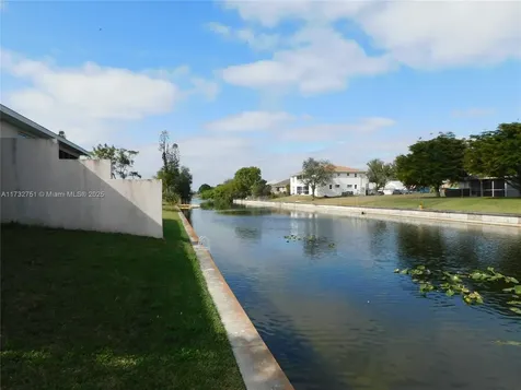 617 SE 7 Street Cape Coral FL 33990