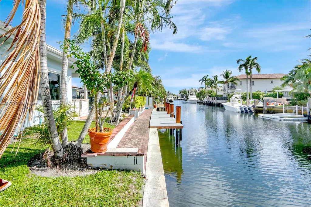 808 NE 72nd Street Boca Raton FL 33487