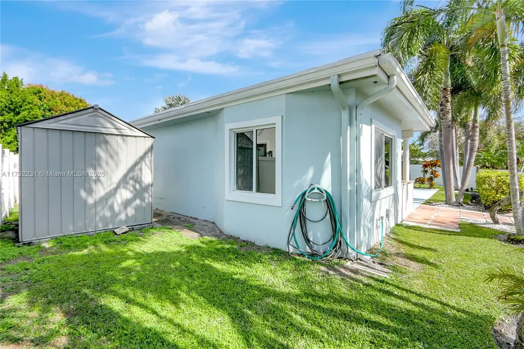 808 NE 72nd Street Boca Raton FL 33487