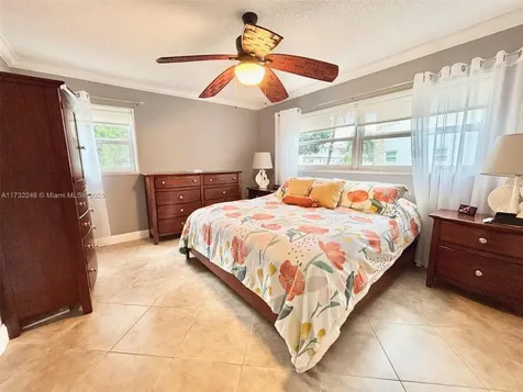 4806 NW 36th Street Lauderdale Lakes FL 33319