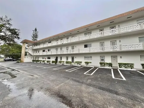 4806 NW 36th Street Lauderdale Lakes FL 33319