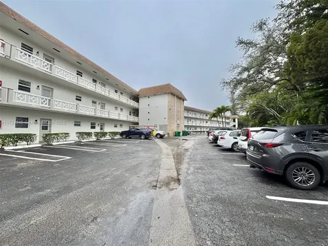 4806 NW 36th Street Lauderdale Lakes FL 33319
