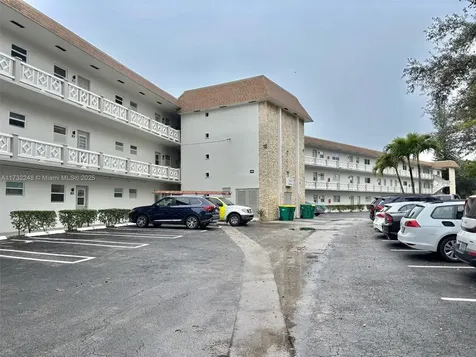 4806 NW 36th Street Lauderdale Lakes FL 33319