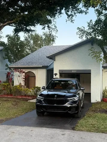 8204 NW 100th Lane Tamarac FL 33321