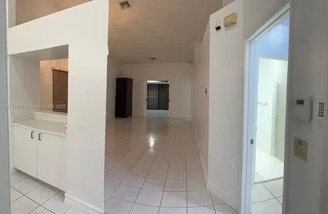 8204 NW 100th Lane Tamarac FL 33321