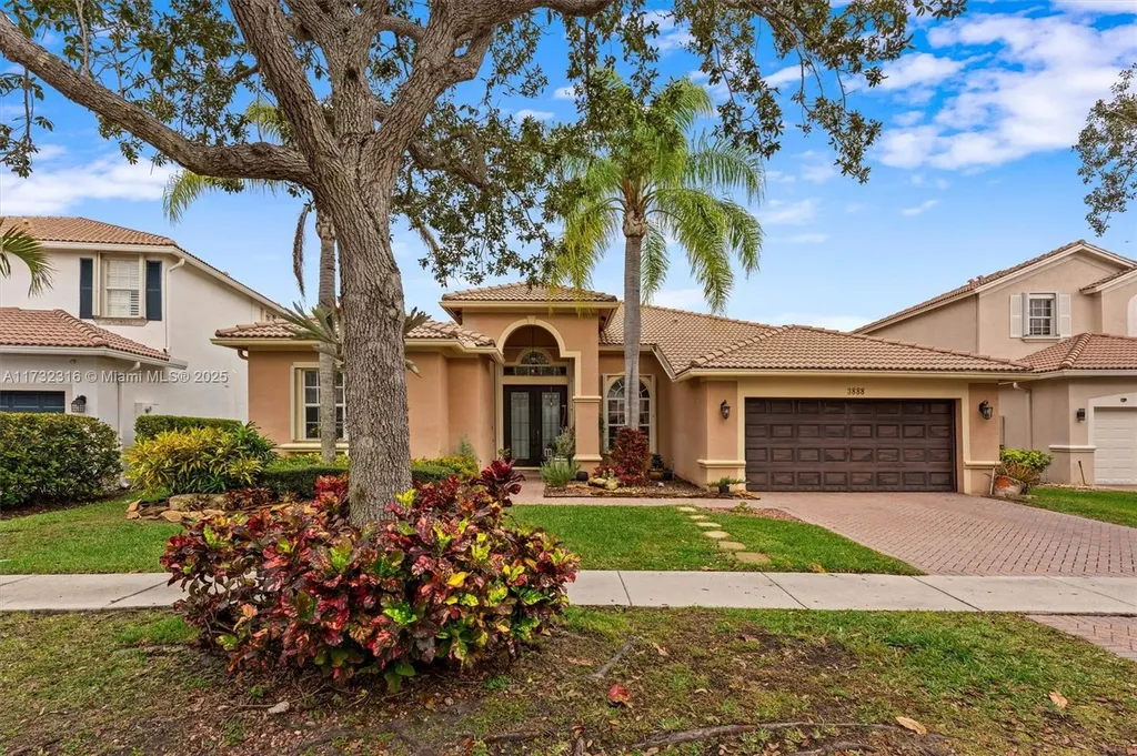 3888 W Gardenia Avenue Weston FL 33332