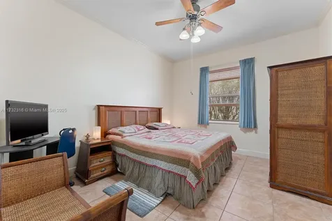 3888 W Gardenia Avenue Weston FL 33332