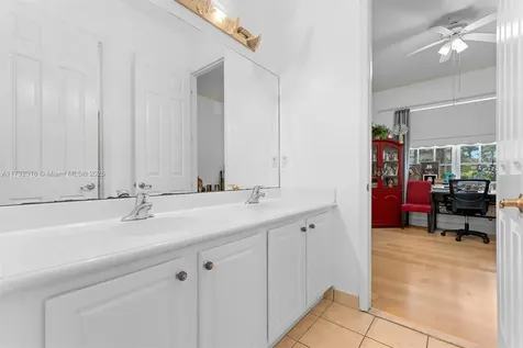 3888 W Gardenia Avenue Weston FL 33332
