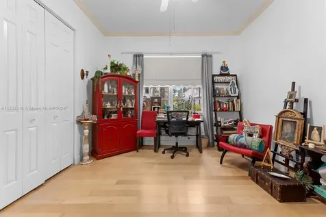 3888 W Gardenia Avenue Weston FL 33332