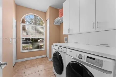 3888 W Gardenia Avenue Weston FL 33332