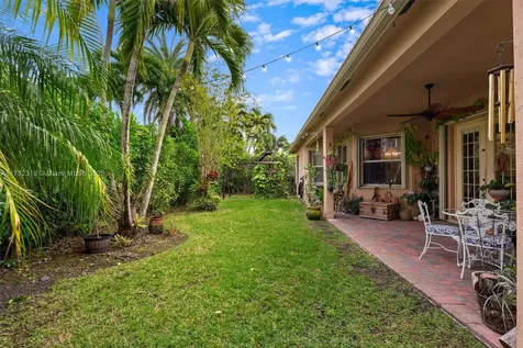 3888 W Gardenia Avenue Weston FL 33332