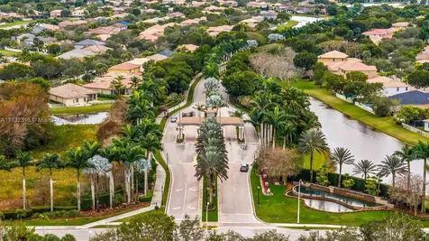 3888 W Gardenia Avenue Weston FL 33332