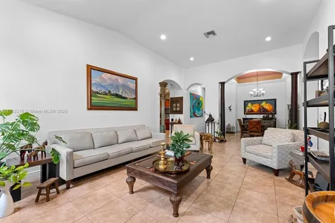 3888 W Gardenia Avenue Weston FL 33332