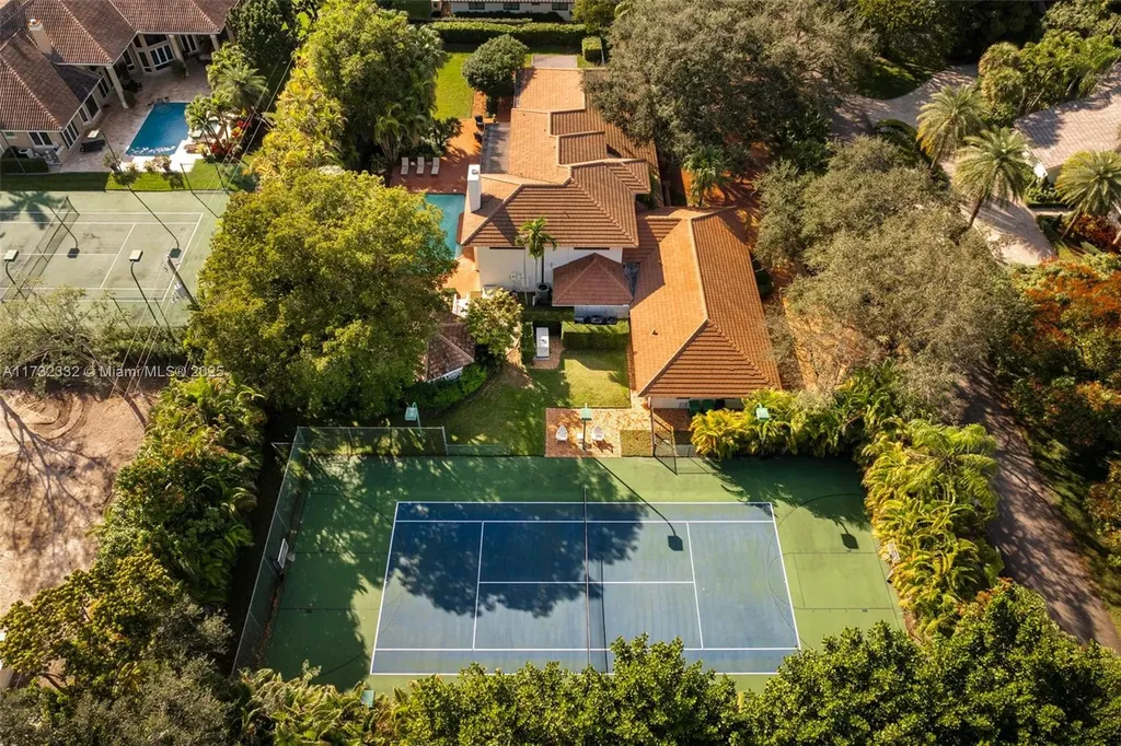 5922 SW 105th Street Pinecrest FL 33156