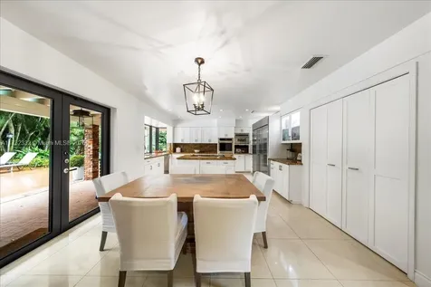 5922 SW 105th Street Pinecrest FL 33156
