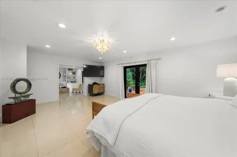 5922 SW 105th Street Pinecrest FL 33156