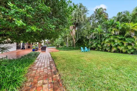 5922 SW 105th Street Pinecrest FL 33156