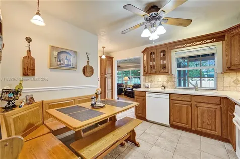 1811 NW 106th Terrace Pembroke Pines FL 33026