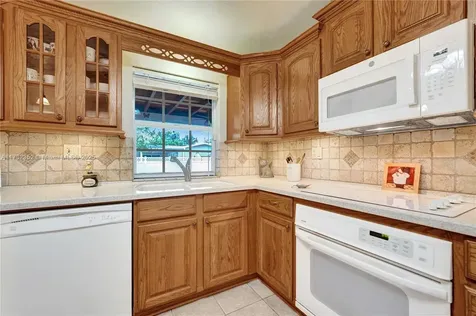 1811 NW 106th Terrace Pembroke Pines FL 33026