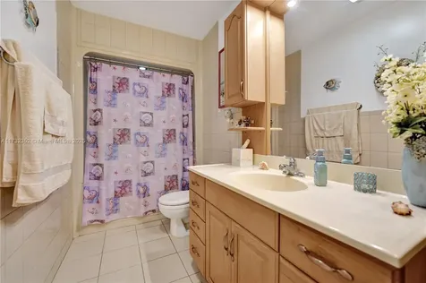 1811 NW 106th Terrace Pembroke Pines FL 33026