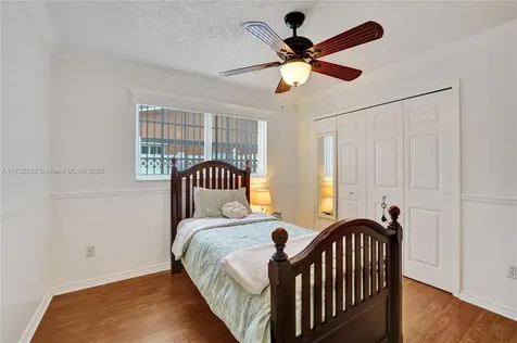 1811 NW 106th Terrace Pembroke Pines FL 33026