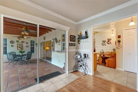 1811 NW 106th Terrace Pembroke Pines FL 33026