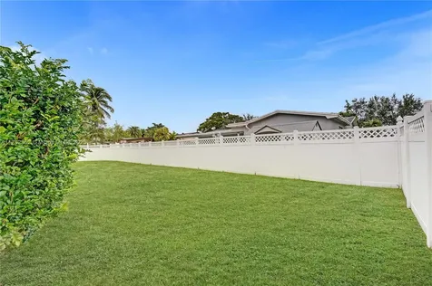1811 NW 106th Terrace Pembroke Pines FL 33026