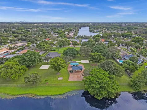 1811 NW 106th Terrace Pembroke Pines FL 33026