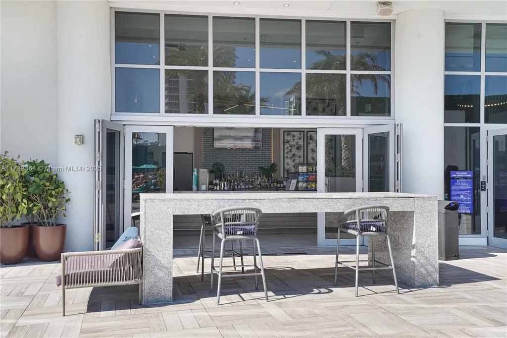 4010 S Ocean Drive Hollywood FL 33019