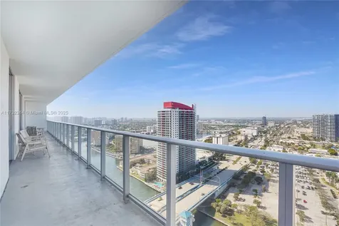 4010 S Ocean Drive Hollywood FL 33019