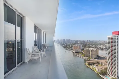 4010 S Ocean Drive Hollywood FL 33019