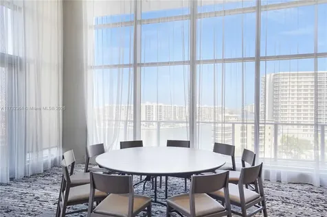 4010 S Ocean Drive Hollywood FL 33019