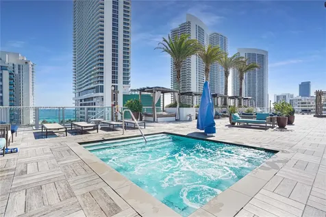 4010 S Ocean Drive Hollywood FL 33019