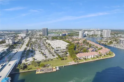4010 S Ocean Drive Hollywood FL 33019