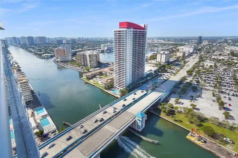 4010 S Ocean Drive Hollywood FL 33019