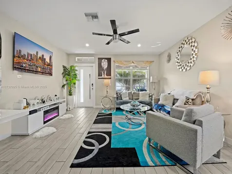 630 NE 5th Way Florida City FL 33034