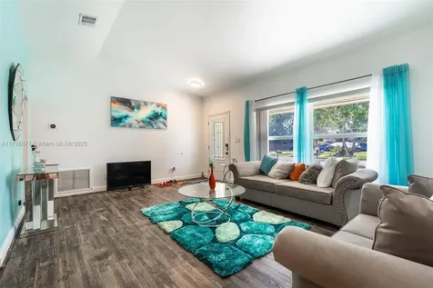9211 NW 33rd Place Sunrise FL 33351