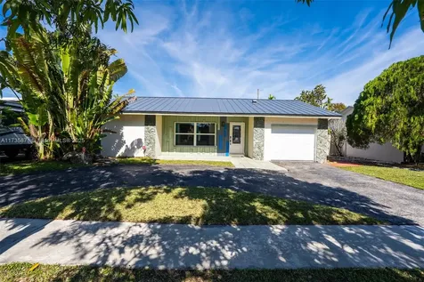 9211 NW 33rd Place Sunrise FL 33351