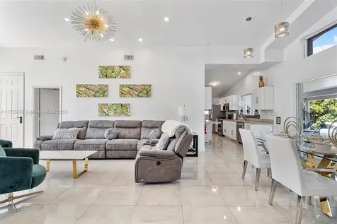 2541 NE 195th Street Miami FL 33180