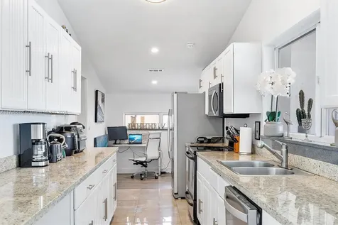 2541 NE 195th Street Miami FL 33180