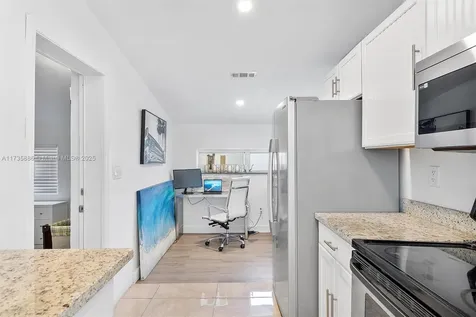 2541 NE 195th Street Miami FL 33180