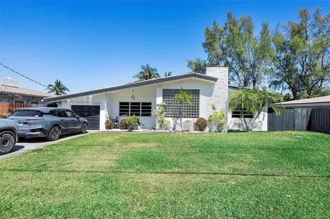 2541 NE 195th Street Miami FL 33180