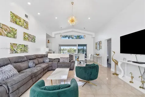 2541 NE 195th Street Miami FL 33180