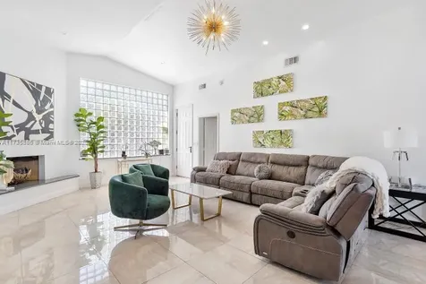 2541 NE 195th Street Miami FL 33180