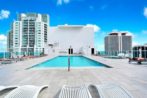 133 NE 2nd Avenue Miami FL 33132